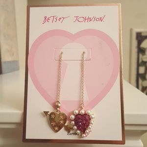 Betsey Johnson hearts drop earrings